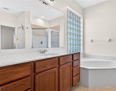 8369 Sumner Avenue - Photo Thumbnail 16
