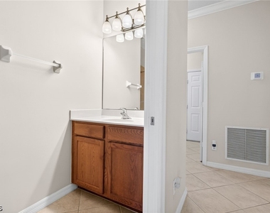 8369 Sumner Avenue - Photo Thumbnail 23