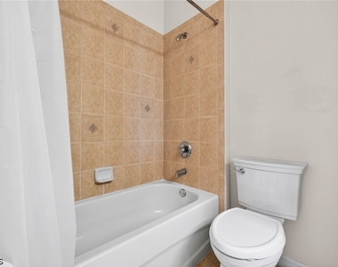 8369 Sumner Avenue - Photo Thumbnail 24