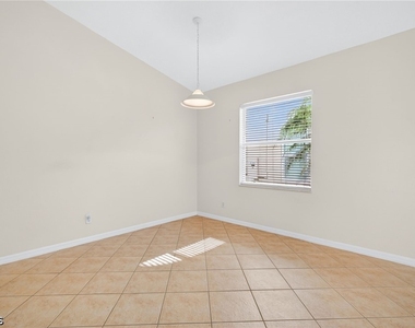 8369 Sumner Avenue - Photo Thumbnail 9