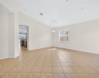 8369 Sumner Avenue - Photo Thumbnail 8