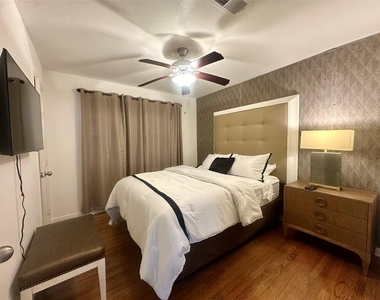 5329 Pagewood Lane - Photo Thumbnail 11