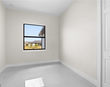 2100 Nw 21st Street - Photo Thumbnail 15