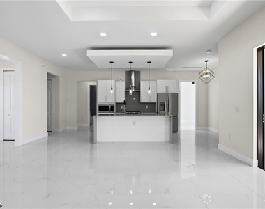2100 Nw 21st Street - Photo Thumbnail 7