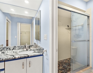 4616 Se 5th Place - Photo Thumbnail 15