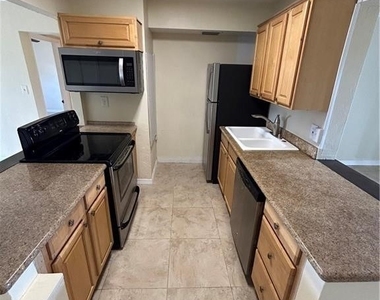 2828 Jackson Street - Photo Thumbnail 5
