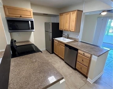 2828 Jackson Street - Photo Thumbnail 6
