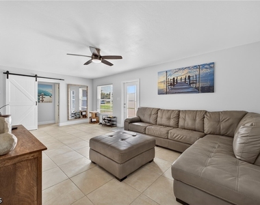 27256 San Marino Drive S - Photo Thumbnail 9