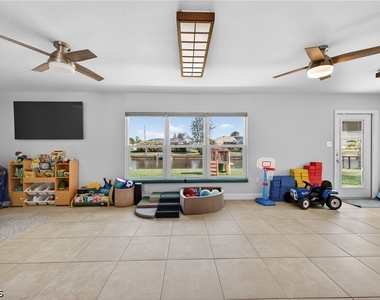 27256 San Marino Drive S - Photo Thumbnail 15