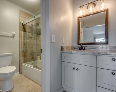 6337 Royal Woods Drive - Photo Thumbnail 16