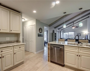 6337 Royal Woods Drive - Photo Thumbnail 1