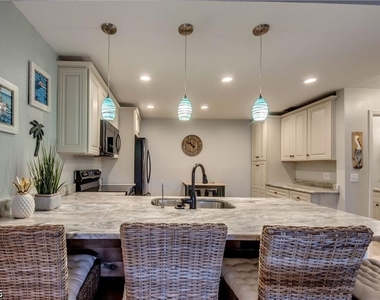 6337 Royal Woods Drive - Photo Thumbnail 2