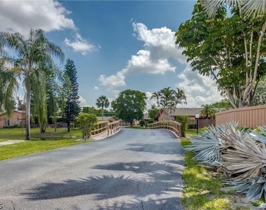 6337 Royal Woods Drive - Photo Thumbnail 33