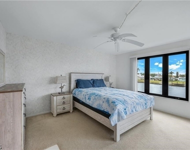 4260 Se 20th Place - Photo Thumbnail 6