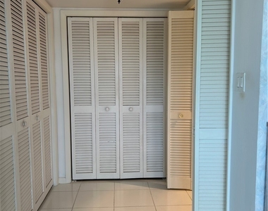 4260 Se 20th Place - Photo Thumbnail 9