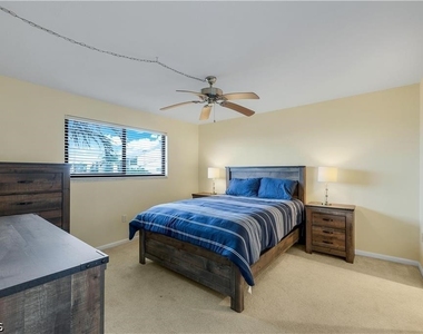 4260 Se 20th Place - Photo Thumbnail 10