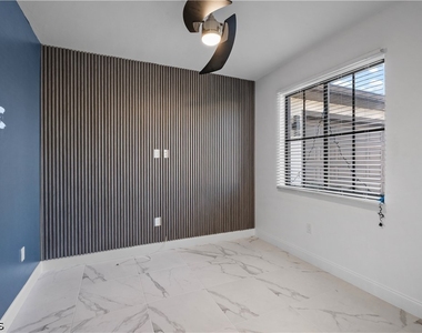 24 Crestwood Circle S - Photo Thumbnail 11