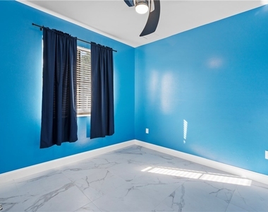 24 Crestwood Circle S - Photo Thumbnail 21
