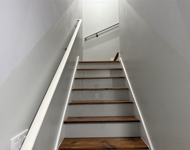 6610 Haight Street - Photo Thumbnail 9