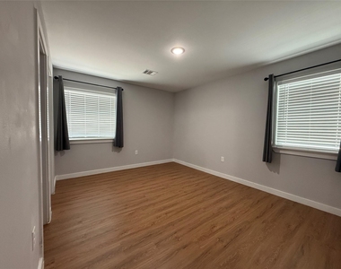 6610 Haight Street - Photo Thumbnail 6