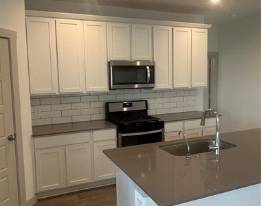 215 Dusty Bridle Lane - Photo Thumbnail 4