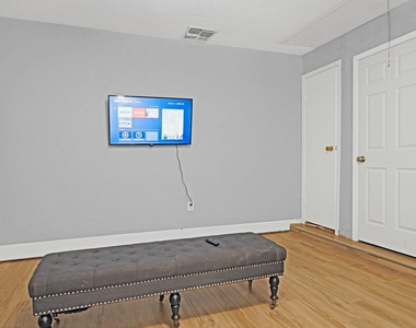 222 Wickhamford Way - Photo Thumbnail 21