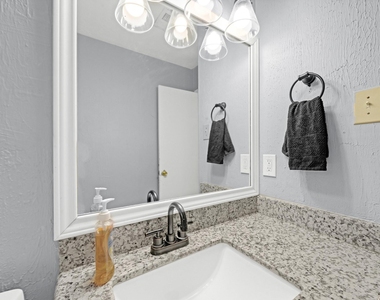 222 Wickhamford Way - Photo Thumbnail 40