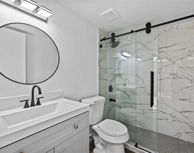 13002 Greenway Chase Court - Photo Thumbnail 12