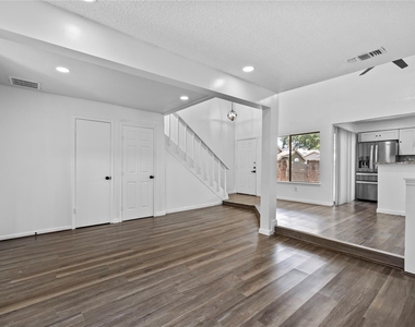13002 Greenway Chase Court - Photo Thumbnail 8