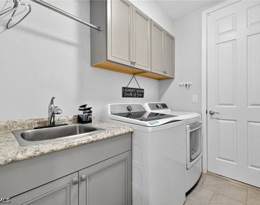 14582 Edgewater Circle - Photo Thumbnail 19