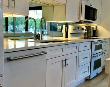 1280 Gordon Drive - Photo Thumbnail 5