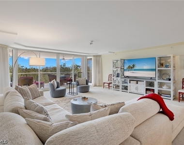 6849 Grenadier Boulevard - Photo Thumbnail 7