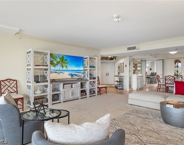6849 Grenadier Boulevard - Photo Thumbnail 10
