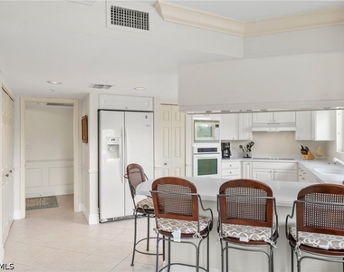 6849 Grenadier Boulevard - Photo Thumbnail 15