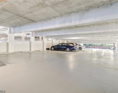 6849 Grenadier Boulevard - Photo Thumbnail 37