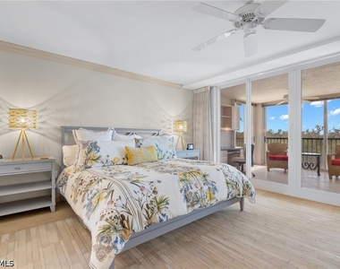 6849 Grenadier Boulevard - Photo Thumbnail 18