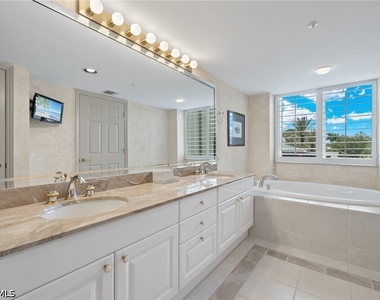 6849 Grenadier Boulevard - Photo Thumbnail 21