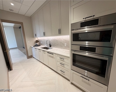 6849 Grenadier Boulevard - Photo Thumbnail 41
