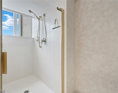 6849 Grenadier Boulevard - Photo Thumbnail 23