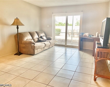 1849 Maravilla Avenue - Photo Thumbnail 6