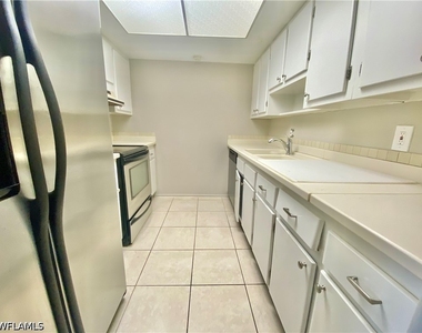 1849 Maravilla Avenue - Photo Thumbnail 3