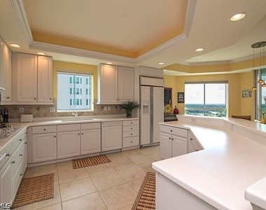 295 Grande Way - Photo Thumbnail 3