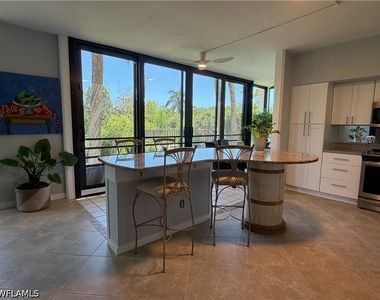 5555 Heron Point Drive - Photo Thumbnail 10