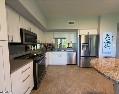 5555 Heron Point Drive - Photo Thumbnail 12