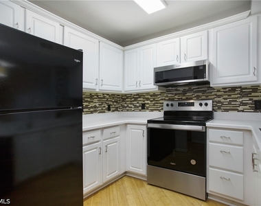 8271 Key Royal Circle - Photo Thumbnail 5
