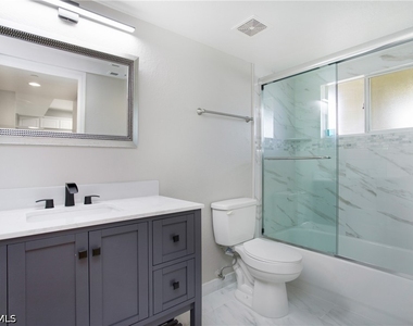 8271 Key Royal Circle - Photo Thumbnail 22