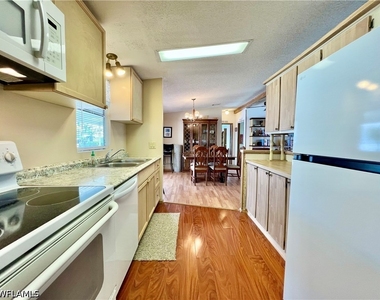 573 Cape Florida Lane - Photo Thumbnail 13