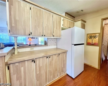 573 Cape Florida Lane - Photo Thumbnail 14