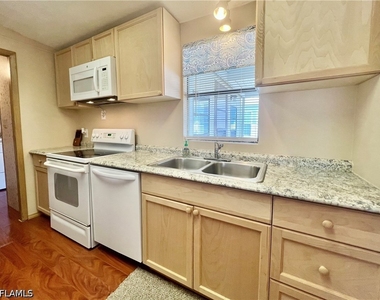 573 Cape Florida Lane - Photo Thumbnail 12