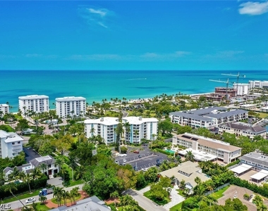 1300 Gulf Shore Boulevard N - Photo Thumbnail 17